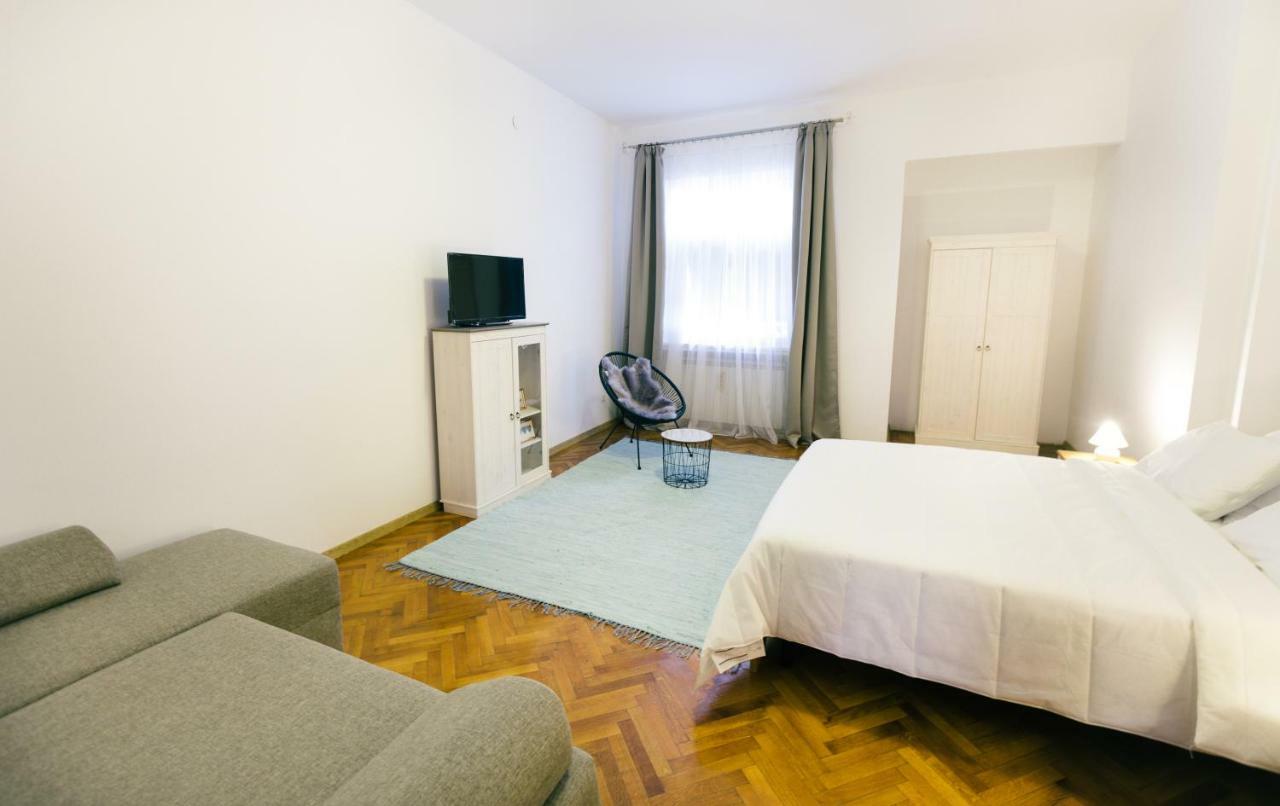 Street View Apartments Sibiu Luaran gambar